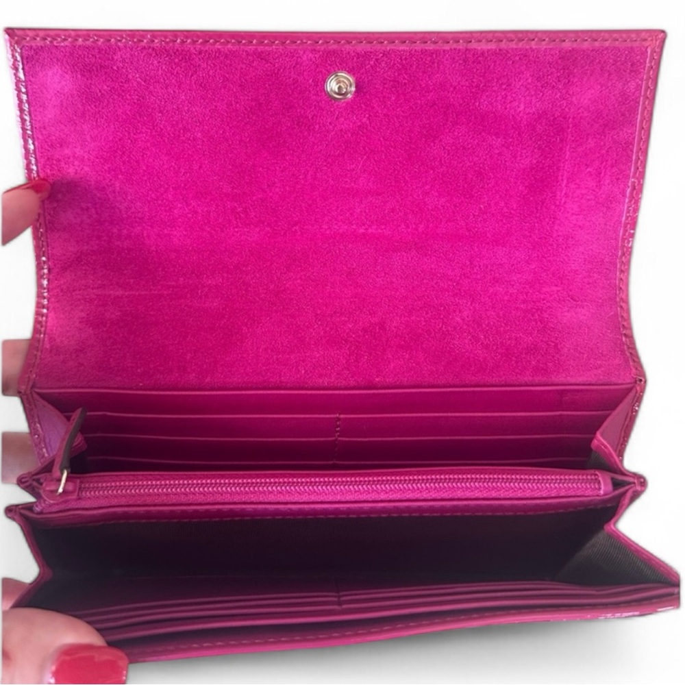 Gucci Guccissima Patent Leather Wallet - Picture 5 of 7